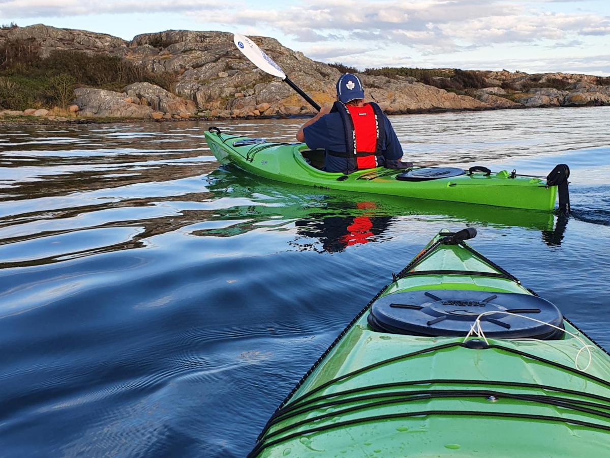 Skaergardsidyll Pa Bjoerkoe Med Gangavstand Till Havet Skarvik Exterior photo